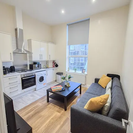 Cozy 2-bedroom With Free Wi-fi In Shepherds Bush Near Westfield Apartment *