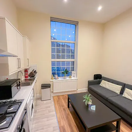 Cozy 2-bedroom With Free Wi-fi In Shepherds Bush Near Westfield Apartment London