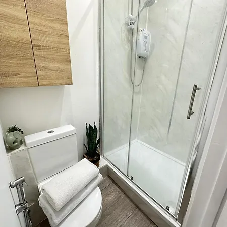 Harrow Road Beautiful Apartment *