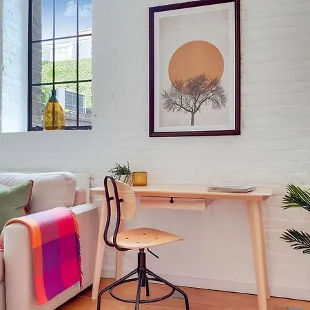 Apartment Vy6 - Stylish Loft-style 1-bed Near Borough Market London