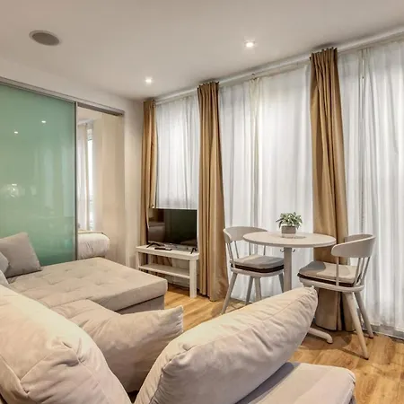 Apartment Charming 1 Bed With Ac Next To Vauxhall Station- Zone 1 *