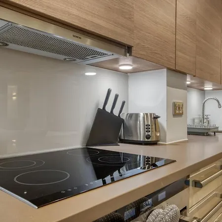 Charming 1 Bed With Ac Next To Vauxhall Station- Zone 1 London