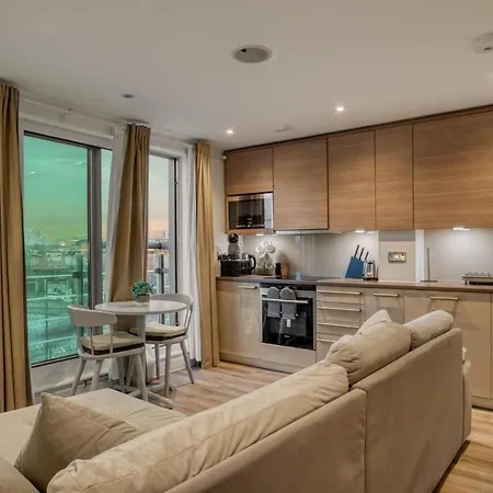 Charming 1 Bed With Ac Next To Vauxhall Station- Zone 1 * London