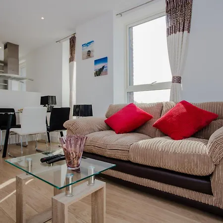 Brand New 2 Bedroom 2 Bath Flat At Brixton Station And O2 For Max 8 Guests *