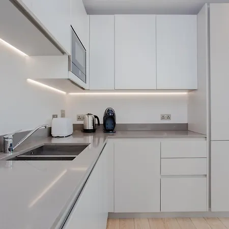 Brand New 2 Bedroom 2 Bath Flat At Brixton Station And O2 For Max 8 Guests Apartment *