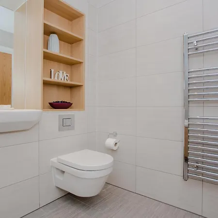 Brand New 2 Bedroom 2 Bath Flat At Brixton Station And O2 For Max 8 Guests Apartment
