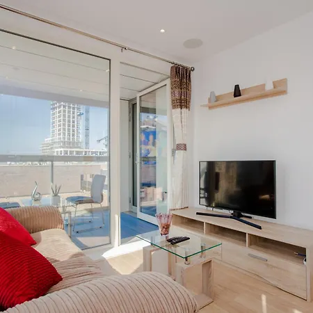 Brand New 2 Bedroom 2 Bath Flat At Brixton Station And O2 For Max 8 Guests Apartment *