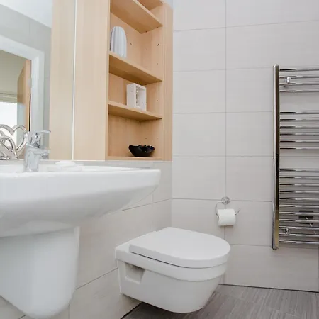 Apartment Brand New 2 Bedroom 2 Bath Flat At Brixton Station And O2 For Max 8 Guests