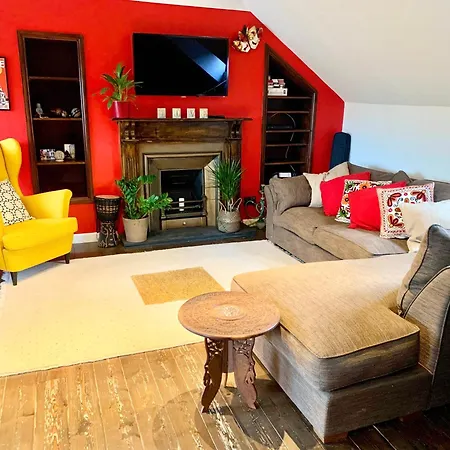London Bedroom In Secure Leafy Area