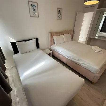 Queensway 2 Bedroom Flat Apartment