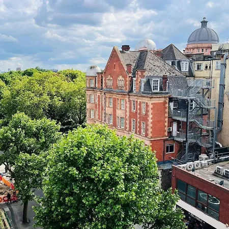 Queensway 2 Bedroom Flat Apartment