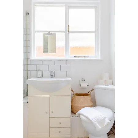 Redesigned 1bd Victorian Coach House Dalston Apartmán Londýn