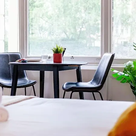 Apartment Bayswater Bliss