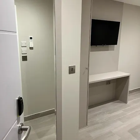 Hendon Aparthotel