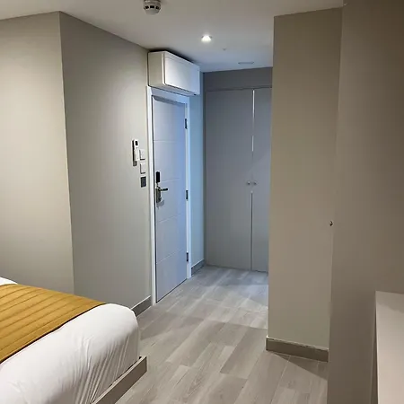 Hendon Aparthotel *