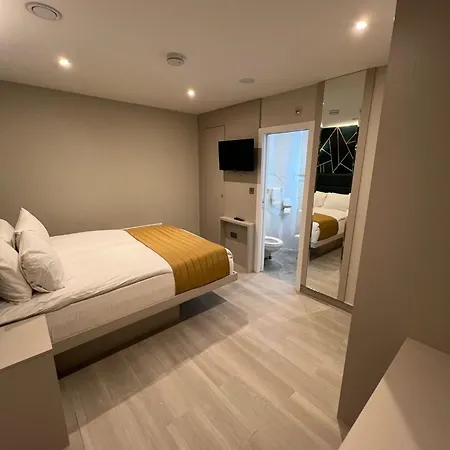 Aparthotel Hendon *