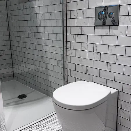 Charm - Soho Mayfair Apartment
