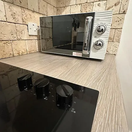 2 Bedroom Flat By Bridge & The Shard
