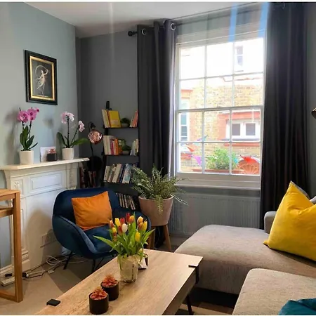 Charm - Soho Mayfair Apartment *