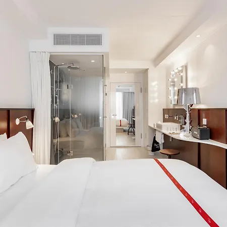 Hotel Ruby Lucy