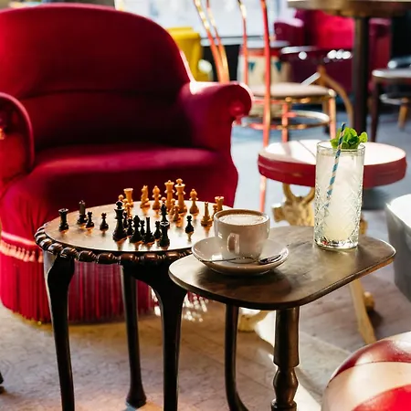 Hotel Ruby Lucy