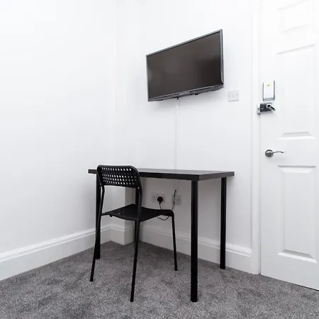 Sav - 4 Bed Town House, Holiday home