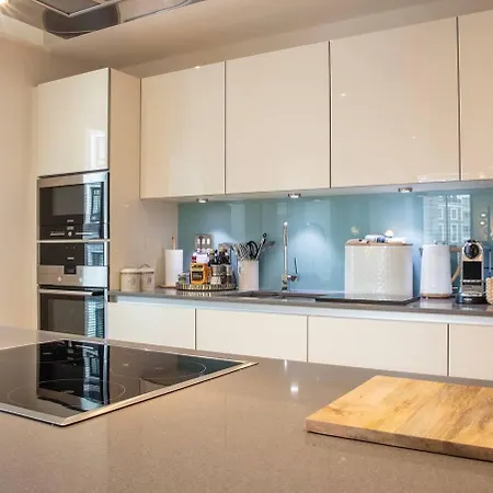 Westminster 2 Bed 2 Bath * London