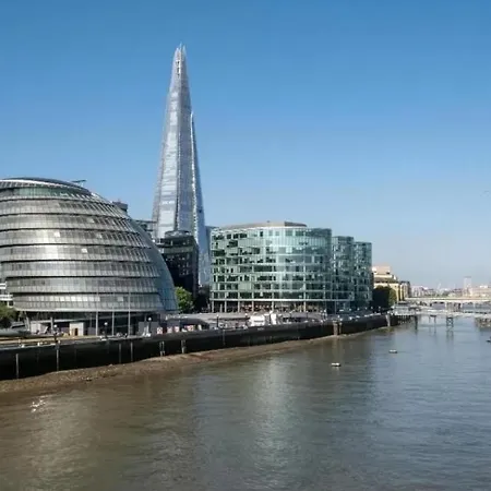Apartment Contemporary 1-bedroom Near Tower Bridge & Bridge -ideal For Extended London