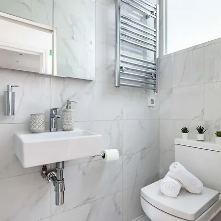 Bnbnova - Fitzrovia With Balcony Near Oxford Circus London
