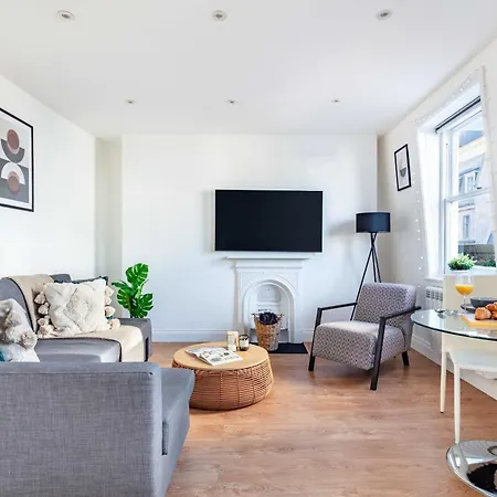 Bnbnova - Fitzrovia With Balcony Near Oxford Circus Apartment *