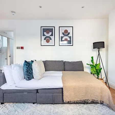 Bnbnova - Fitzrovia With Balcony Near Oxford Circus Apartment *