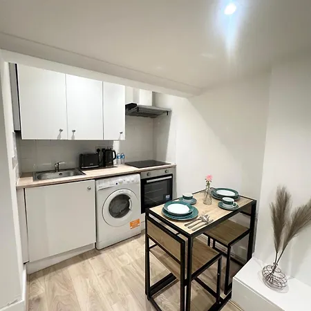 Apartment Cosy 1 Bedroom Flat In