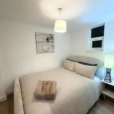 Cosy 1 Bedroom Flat In