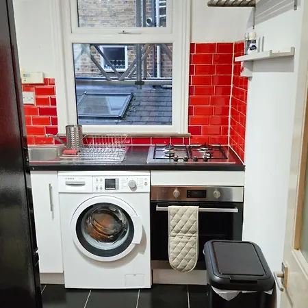 Apartment Charming Flat In Wimbledon London