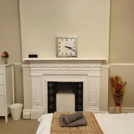 Charming Flat In Wimbledon Apartment