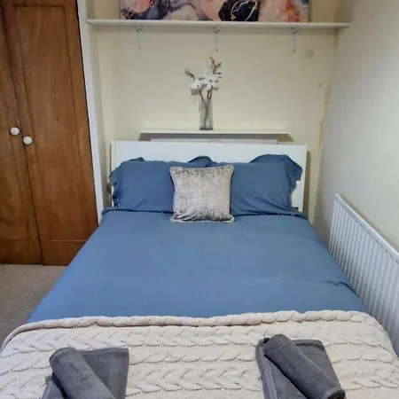 Charming Flat In Wimbledon London