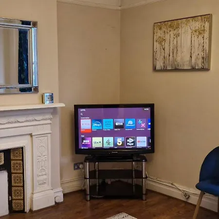 Charming Flat In Wimbledon London