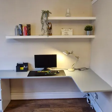 Charming Flat In Wimbledon *