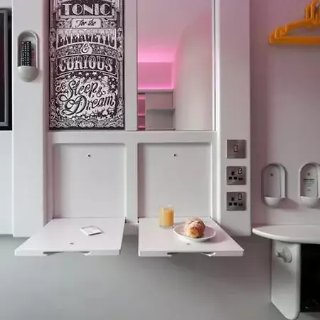 Point A Liverpool Street Hotel 3*