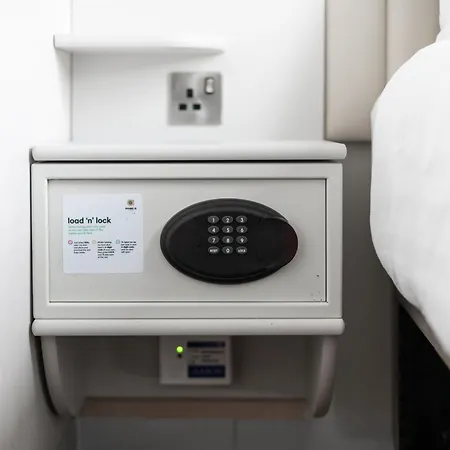 Hotel Point A Liverpool Street 3*