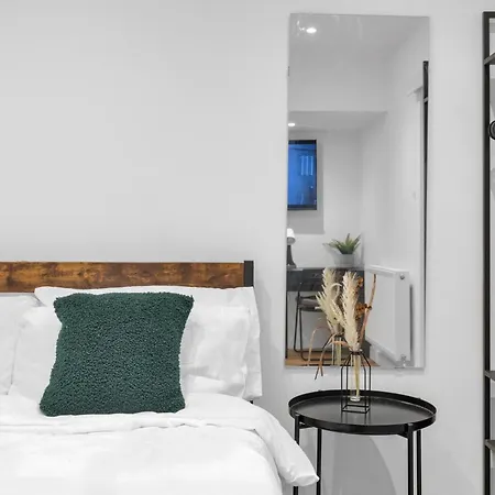 Kensington With Private Bathroom & Garden