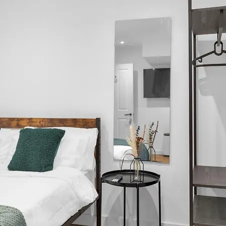 Guest house Kensington With Private Bathroom & Garden