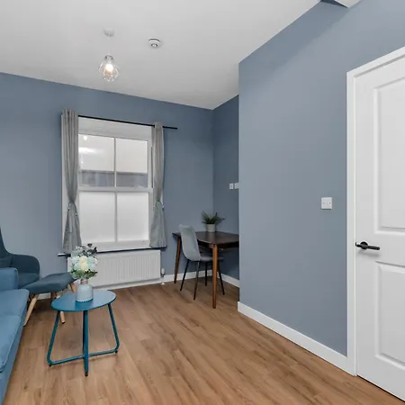 Guest house Kensington With Private Bathroom & Garden