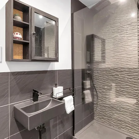Guest house Kensington With Private Bathroom & Garden