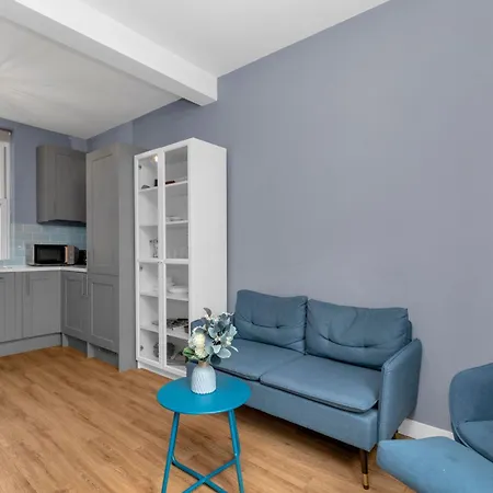 Kensington With Private Bathroom & Garden Guest house *