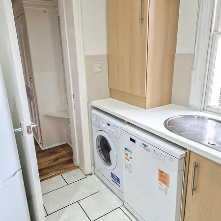 Stylish 2-bedroom Near Abbey Road, Maida Vale * London
