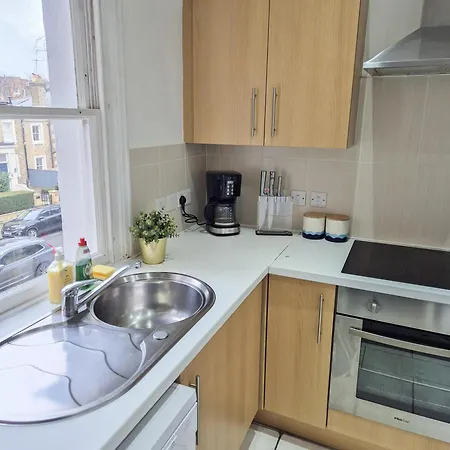 Apartment Stylish 2-bedroom Near Abbey Road, Maida Vale