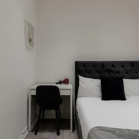 Apartment Edgware Road London
