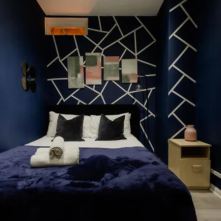 Edgware Road Apartment
