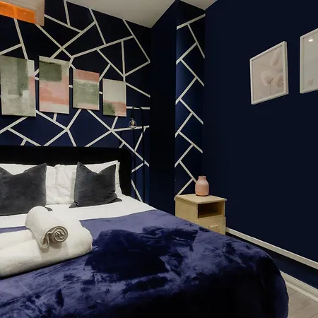 Edgware Road Apartment